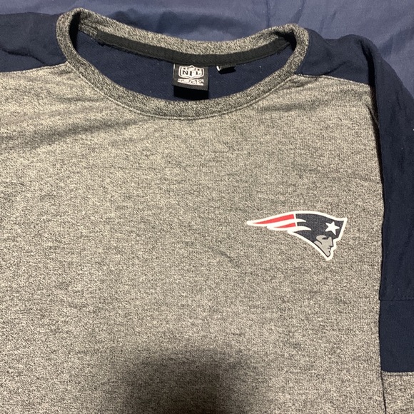 VS New England Patriots long sleeve - Picture 3 of 5
